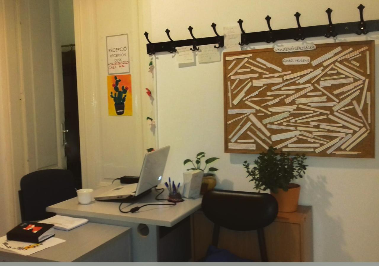 Romzsa Todor Kollegium Hostel Szeged Ngoại thất bức ảnh
