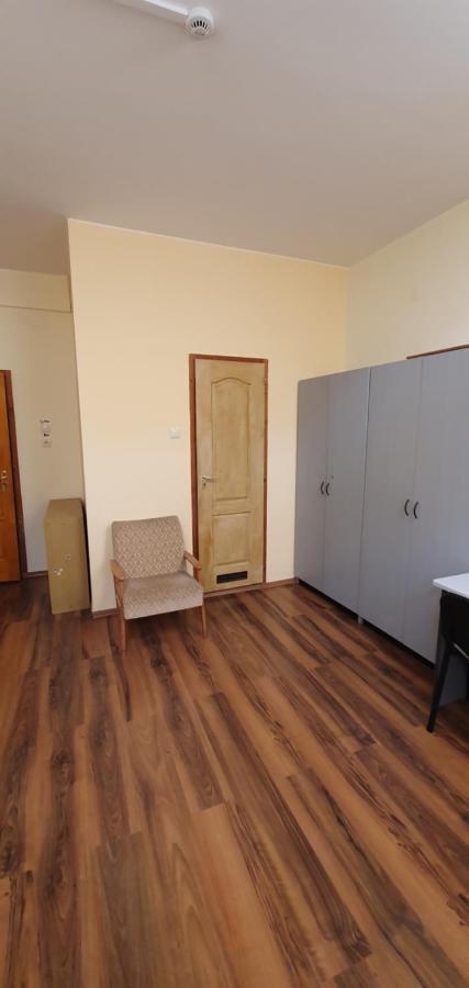 Romzsa Todor Kollegium Hostel Szeged Ngoại thất bức ảnh