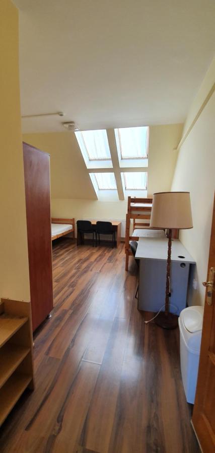 Romzsa Todor Kollegium Hostel Szeged Ngoại thất bức ảnh
