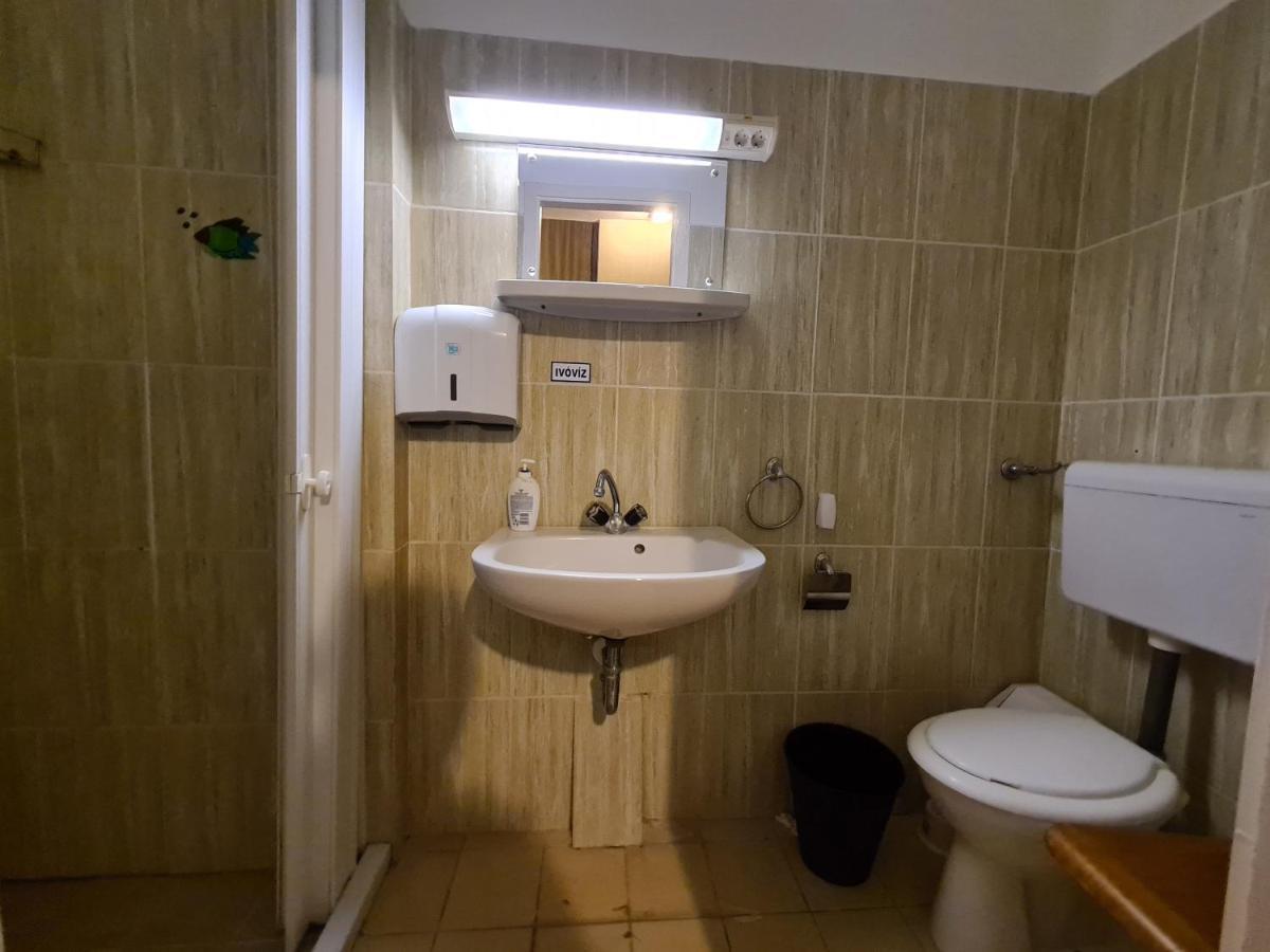 Romzsa Todor Kollegium Hostel Szeged Ngoại thất bức ảnh