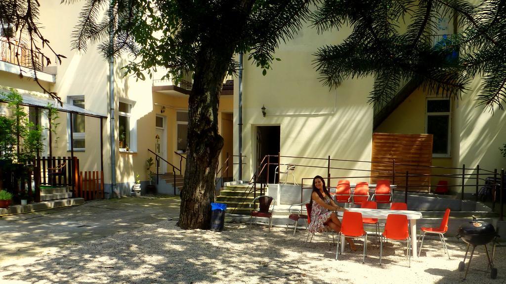 Romzsa Todor Kollegium Hostel Szeged Ngoại thất bức ảnh