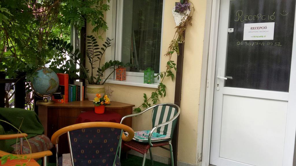 Romzsa Todor Kollegium Hostel Szeged Ngoại thất bức ảnh